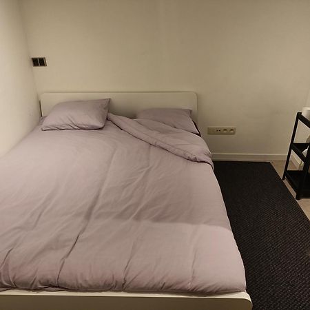 Viktoria Hostel Antwerpen Exteriör bild