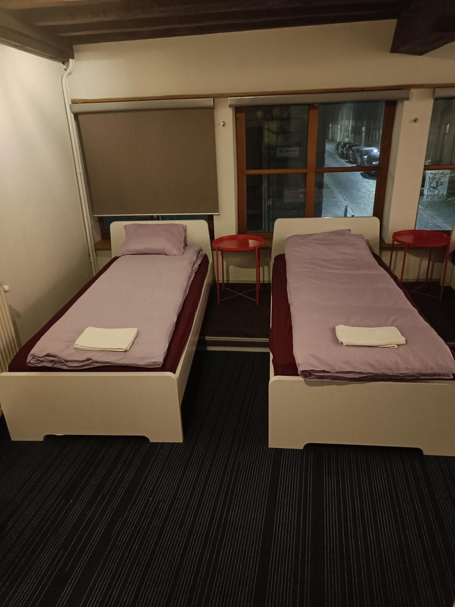 Viktoria Hostel Antwerpen Exteriör bild